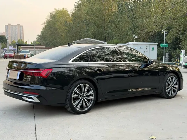 Audi A6L — Фото автомобиля 23