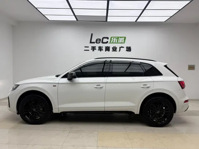 Audi Q5L — Фото автомобиля 4