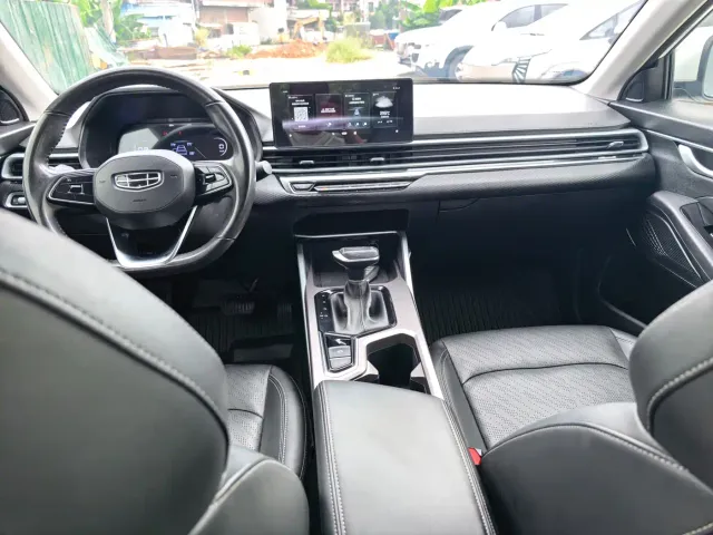 Geely Emgrand — Фото автомобиля 9