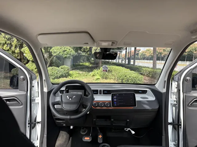 Wuling Hongguang Mini EV — Фото автомобиля 12