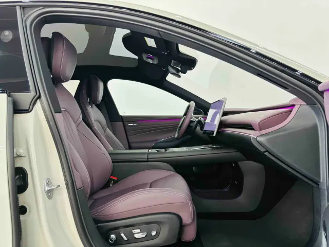 Xiaomi SU7 — Фото автомобиля 29