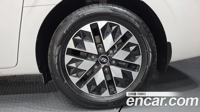 Hyundai Staria — Фото автомобиля 6