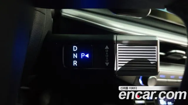 Hyundai Grandeur Grandeur (GN7) 2.5 Бензин 2WD — Фото автомобиля 8