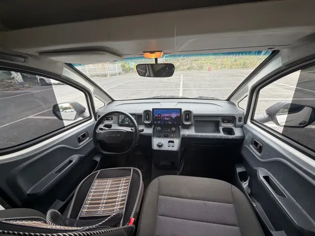Yufeng Auto Golden Warehouse — Фото автомобиля 12
