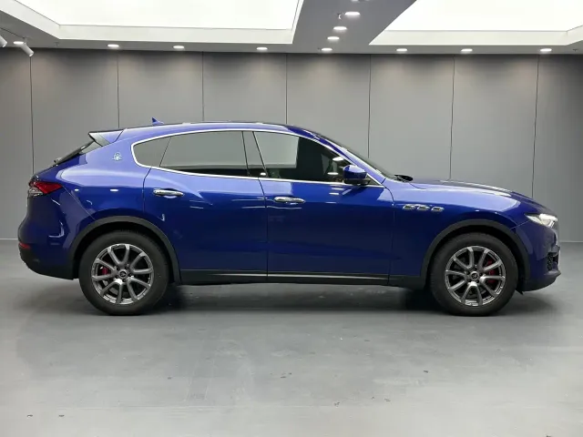 Maserati Levante — Фото автомобиля 7