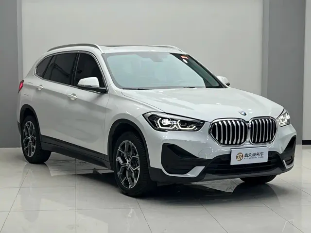 BMW X1 — Фото автомобиля 2