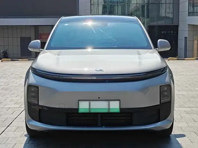 Li Auto L6 — Фото автомобиля 2