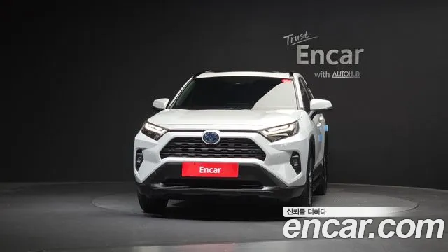 Toyota RAV4 — Фото автомобиля 3