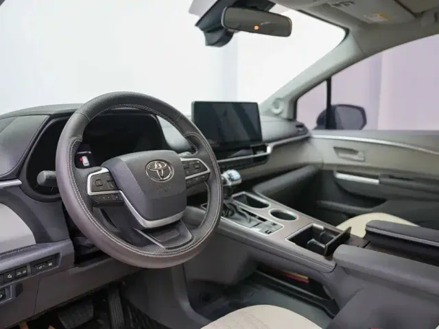 Toyota Granvia — Фото автомобиля 6
