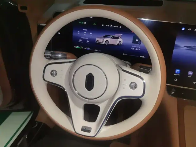 Maextro S800 — Фото автомобиля 15