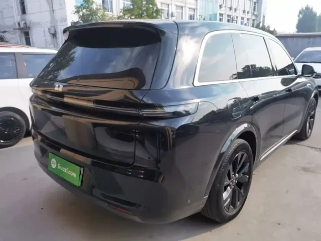 Li Auto L8 — Фото автомобиля 6