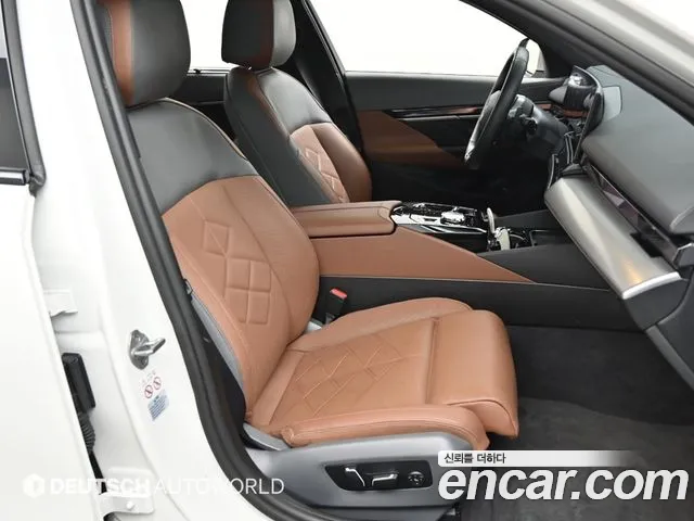 BMW 5-Series 5 серия (G60) 530i xDrive M Sport — Фото автомобиля 10