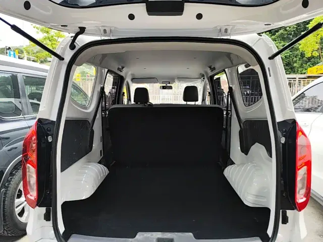 Wuling Hongguang — Фото автомобиля 18