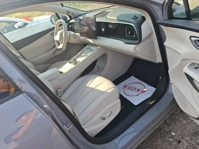BYD Seal 05 DM-i — Фото автомобиля 8