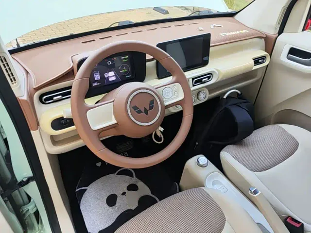 Wuling Hongguang Mini EV — Фото автомобиля 9