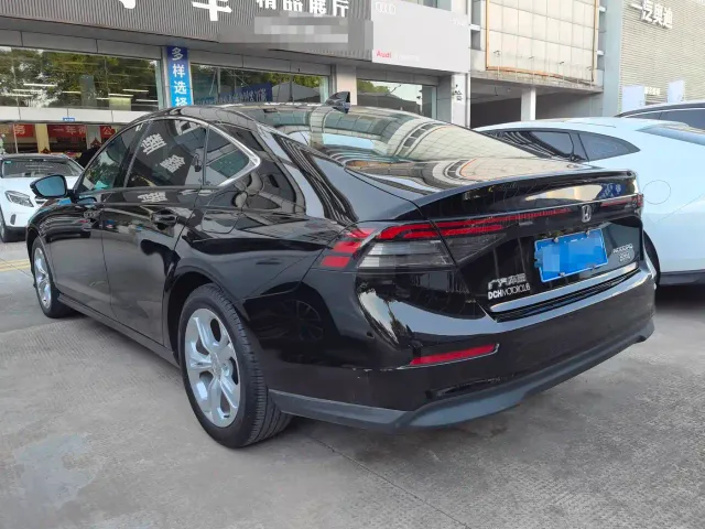 Honda Accord — Фото автомобиля 6