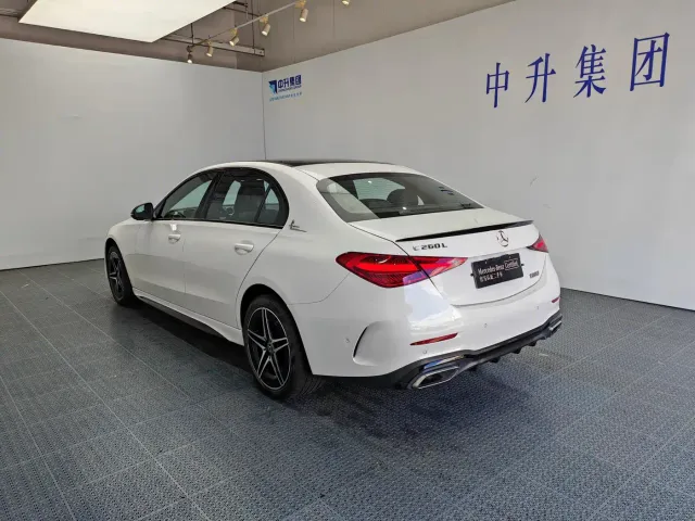 Mercedes-Benz C-Class — Фото автомобиля 4