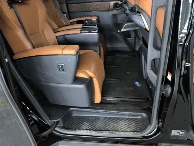 Toyota Vellfire — Фото автомобиля 11