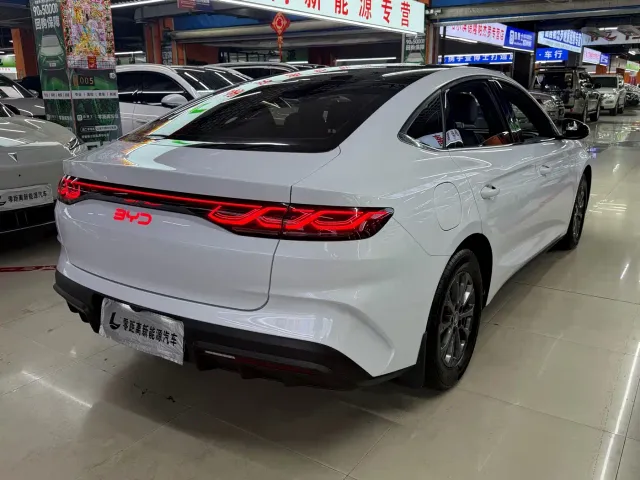 BYD Qin L — Фото автомобиля 6