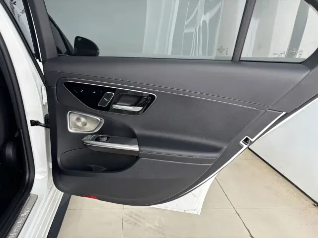 Mercedes-Benz C-Class — Фото автомобиля 23