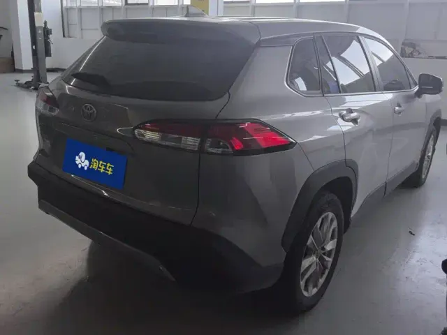 Toyota Corolla Cross — Фото автомобиля 3