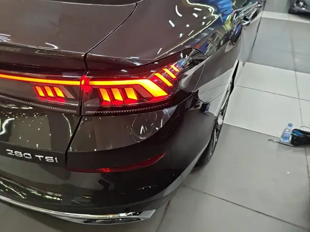 Volkswagen Lamando — Фото автомобиля 7
