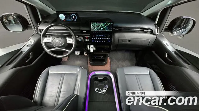 Hyundai Staria Staria 4WD Lounge 7 мест — Фото автомобиля 6