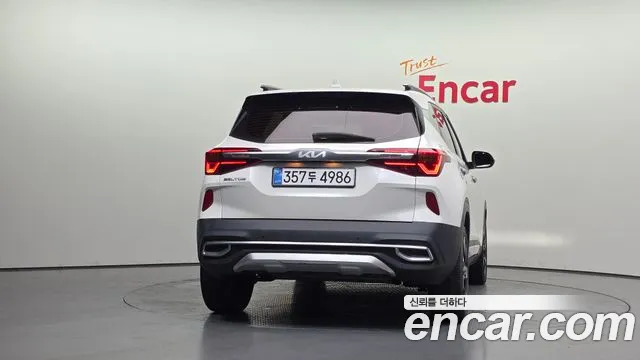 Kia Seltos — Фото автомобиля 4