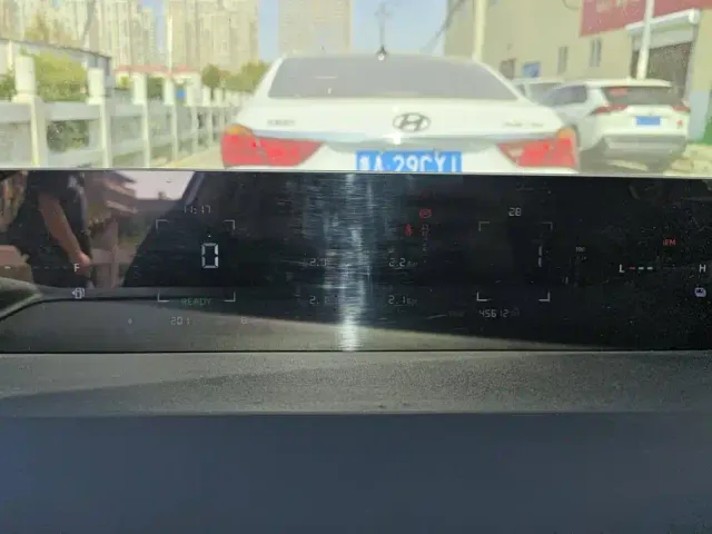 Changan Qiyuan A05 — Фото автомобиля 14