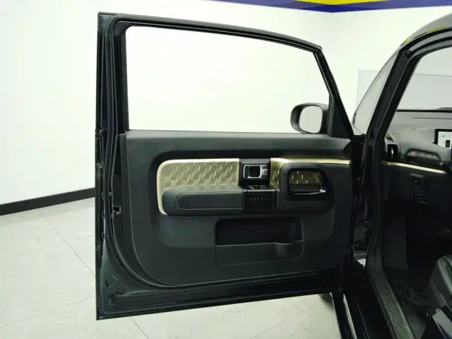 Baojun KiWi EV — Фото автомобиля 7