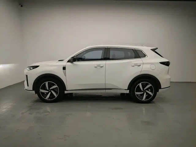 Changan Qiyuan Q05 — Фото автомобиля 4