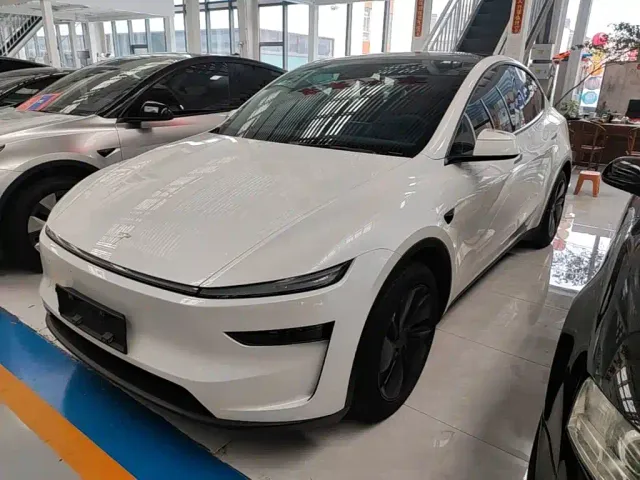 Фотография автомобиля — Tesla Model Y