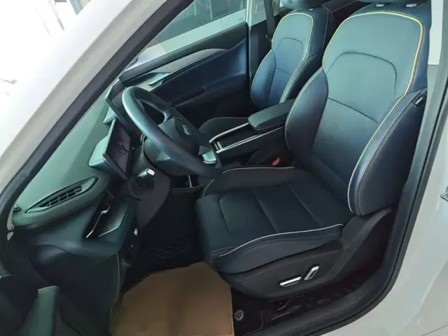 Geely Geometry G6 — Фото автомобиля 14