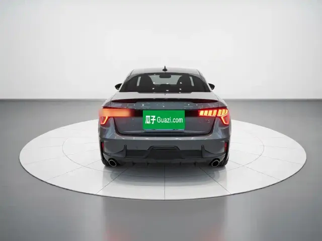 Lynk & Co 03 — Фото автомобиля 5