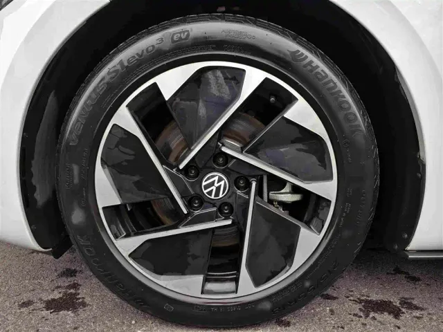 Volkswagen ID.3 — Фото автомобиля 4