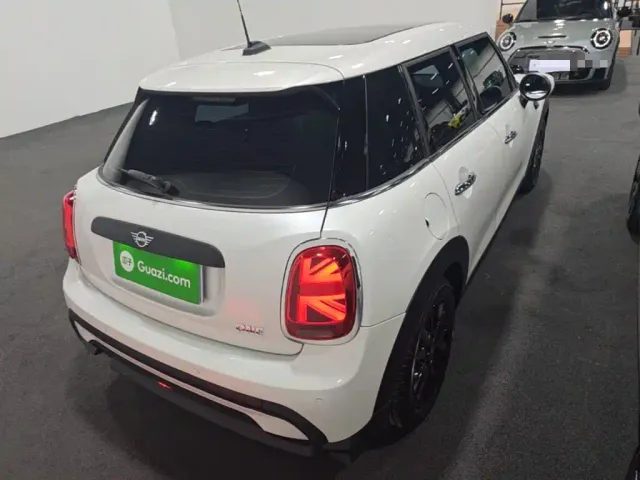 MINI Hatch — Фото автомобиля 5