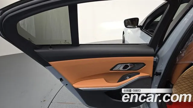 BMW 3-Series 3 серия (G20) 320i M Sport — Фото автомобиля 22