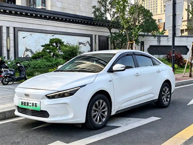 Фотография автомобиля — Geely Geometry A