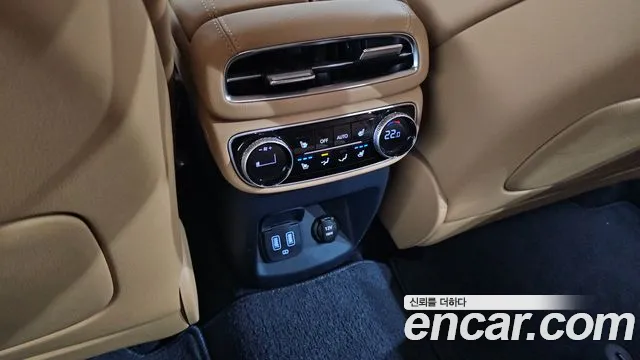 Genesis GV80 — Фото автомобиля 28