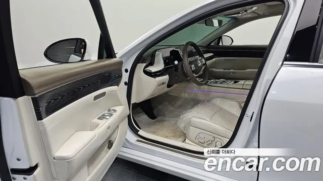 Genesis G90 Бензин 3.5 турбо AWD — Фото автомобиля 10
