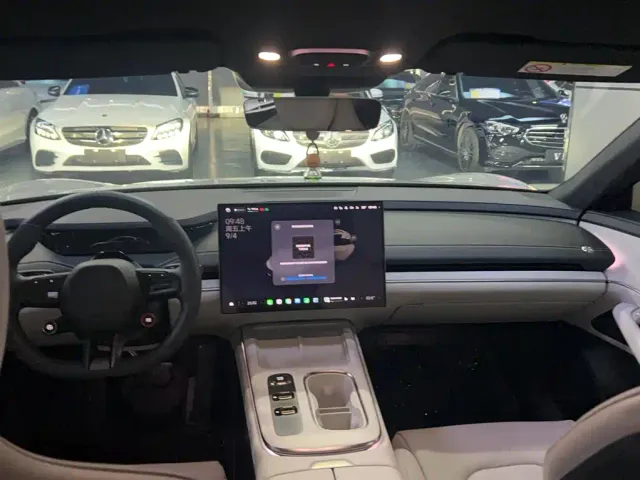 Xiaomi SU7 — Фото автомобиля 9