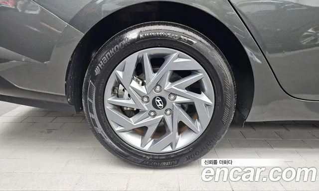 Hyundai Avante CN7 — Фото автомобиля 5
