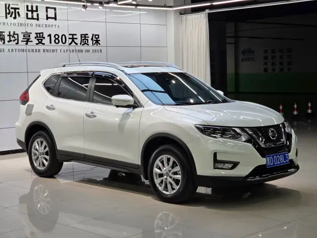 Nissan X-Trail — Фото автомобиля 3