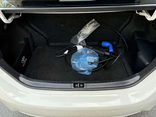 Toyota Corolla Twin Engine E+ — Фото автомобиля 19