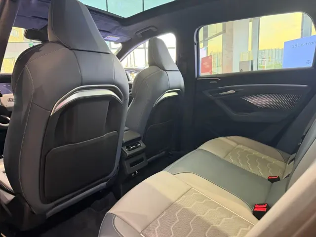 Audi Q6L e-tron — Фото автомобиля 7