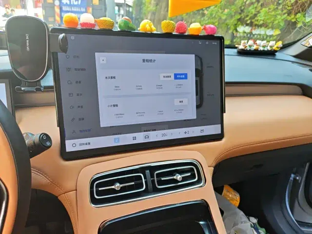 Geely Boyue L — Фото автомобиля 9