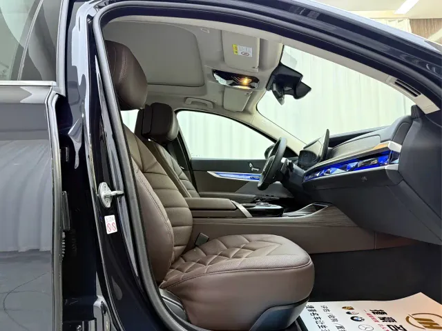 BMW 7 Series — Фото автомобиля 8