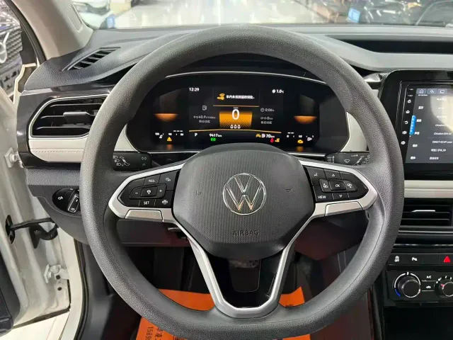 Volkswagen Tharu — Фото автомобиля 12