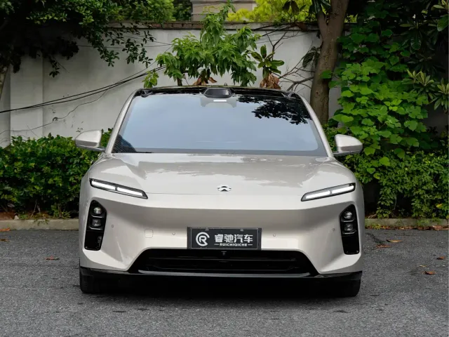 Nio ET5 Touring — Фото автомобиля 2