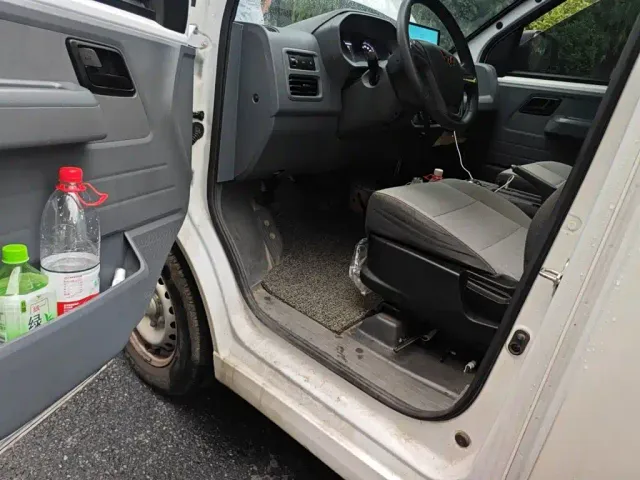 Wuling Yangguang — Фото автомобиля 13
